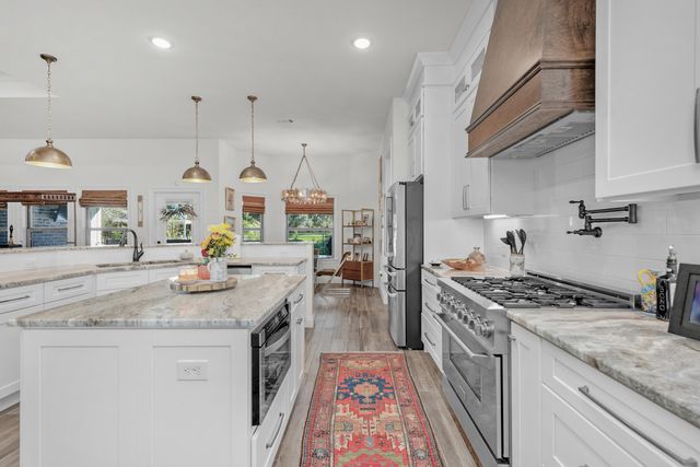 6996 Turnberry Circle, Navarre, FL 32566