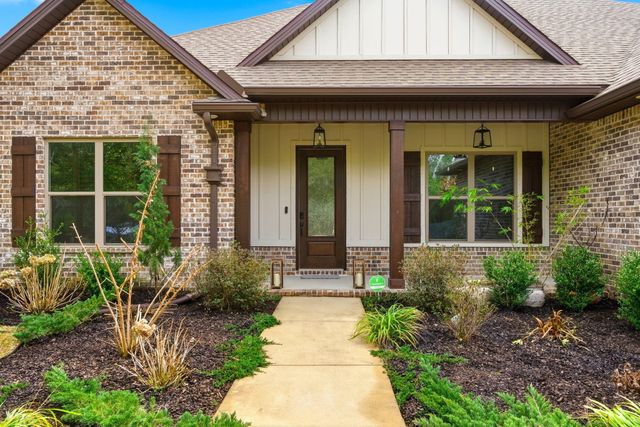 6996 Turnberry Circle, Navarre, FL 32566