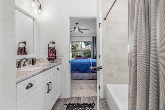 6996 Turnberry Circle, Navarre, FL 32566