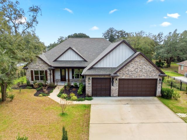6996 Turnberry Circle, Navarre, FL 32566