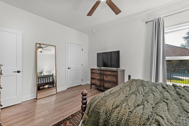 6996 Turnberry Circle, Navarre, FL 32566