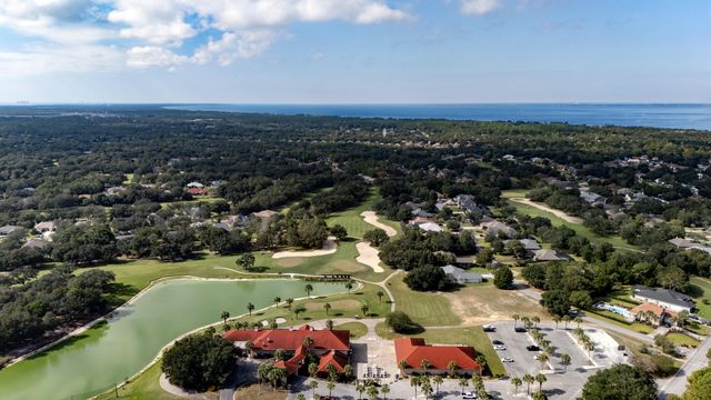 6996 Turnberry Circle, Navarre, FL 32566