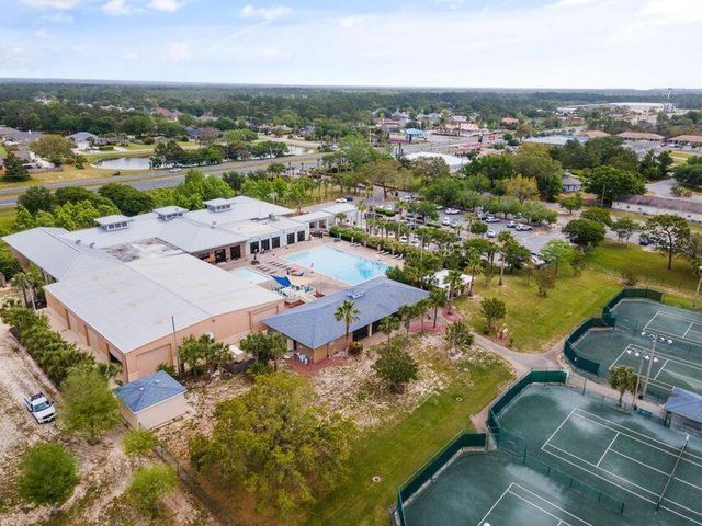 6996 Turnberry Circle, Navarre, FL 32566