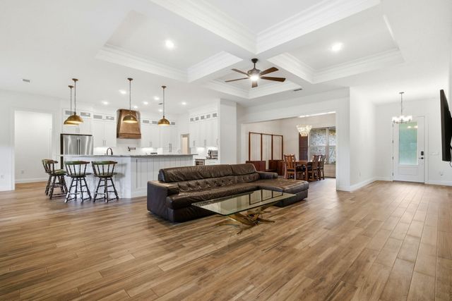 6996 Turnberry Circle, Navarre, FL 32566