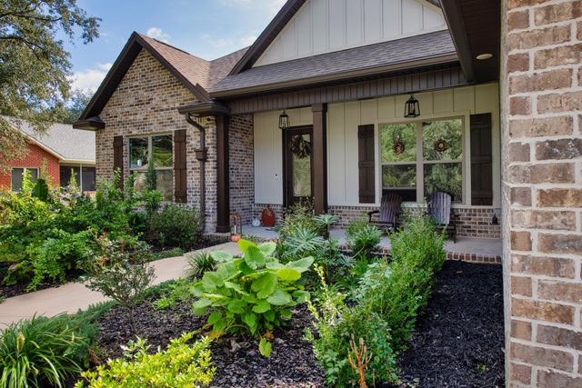 6996 Turnberry Circle, Navarre, FL 32566