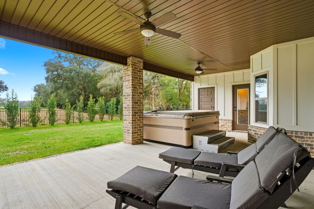 6996 Turnberry Circle, Navarre, FL 32566