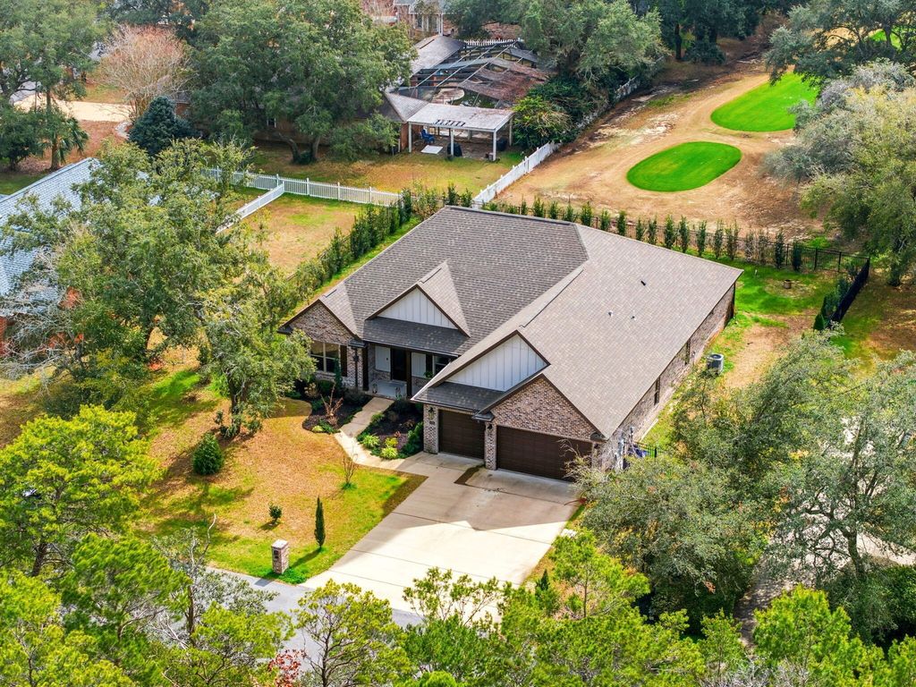 6996 Turnberry Circle, Navarre, FL 32566