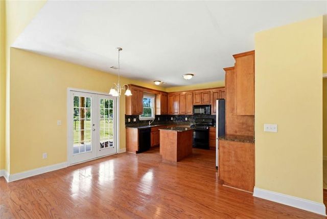 3420 Bulloch Lake Road, Loganville, GA 30052