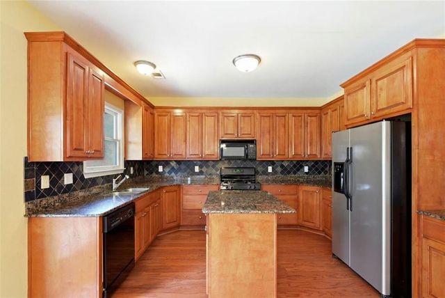 3420 Bulloch Lake Road, Loganville, GA 30052
