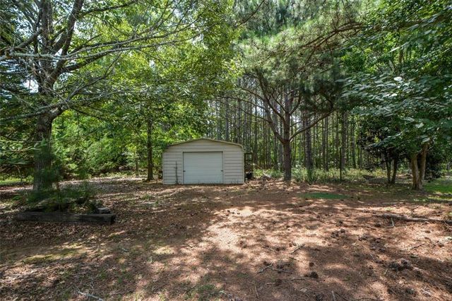 3420 Bulloch Lake Road, Loganville, GA 30052