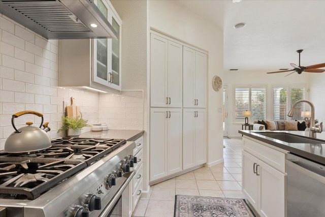 151 Cognac Cir, Sacramento, CA 95835