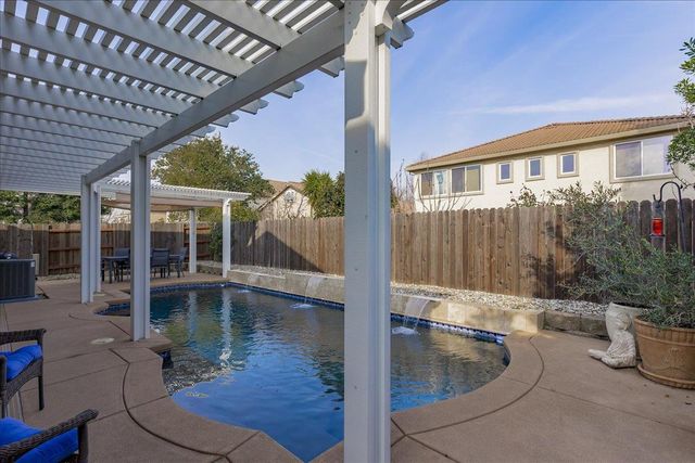 151 Cognac Cir, Sacramento, CA 95835