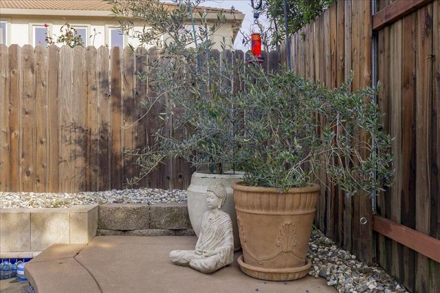 151 Cognac Cir, Sacramento, CA 95835