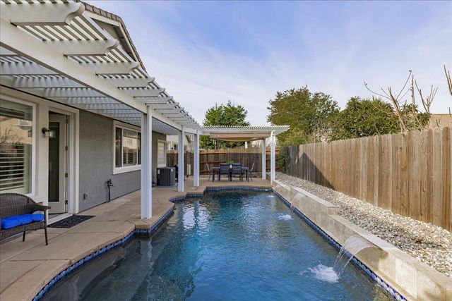 151 Cognac Cir, Sacramento, CA 95835