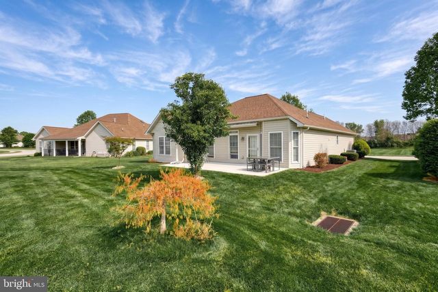 61 LONGWOOD DR, Mechanicsburg, PA 17050