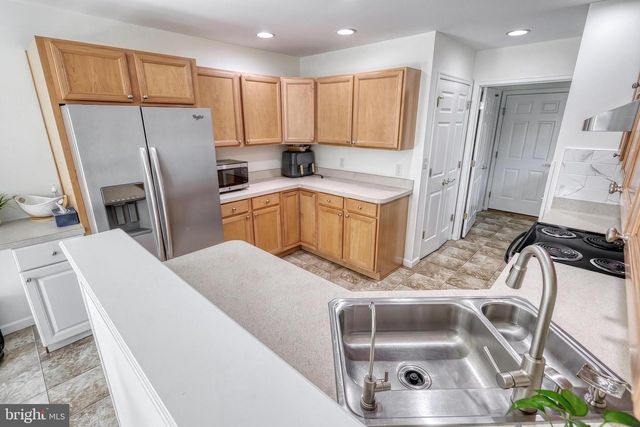 61 LONGWOOD DR, Mechanicsburg, PA 17050