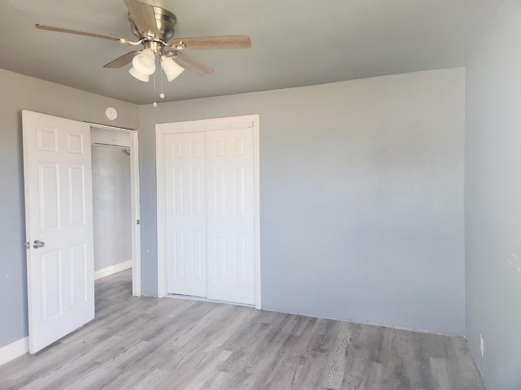 Image 10 of property listing at 22136 Fairfax Avenue, Lemoore, CA 93245