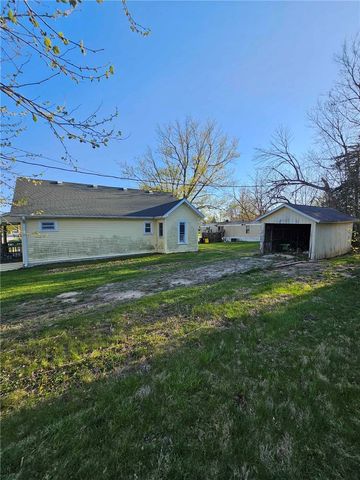 310 MCCLELLAN Street, Murray, IA 50174