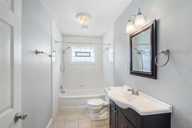 206 S Mustang Ave, Cedar Park, TX 78613