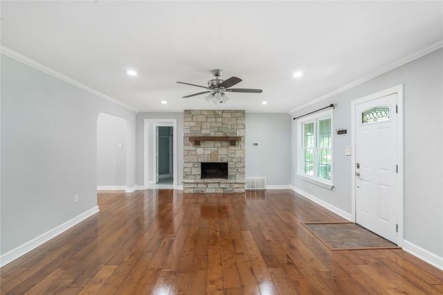 206 S Mustang Ave, Cedar Park, TX 78613