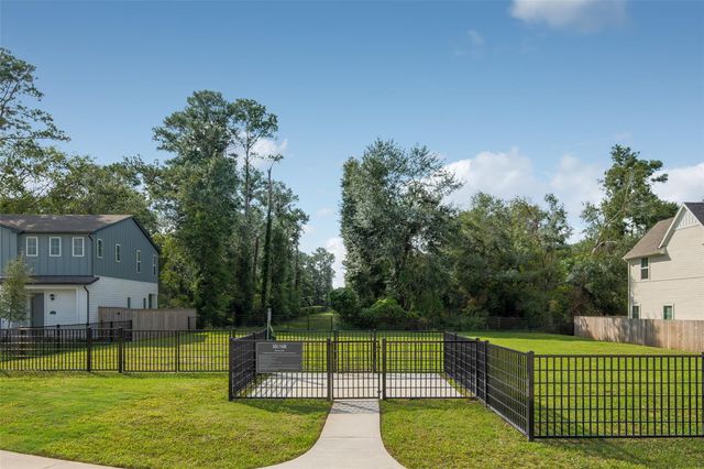 9835 Willow Creek Commerce Drive 616, Tomball, TX 77375