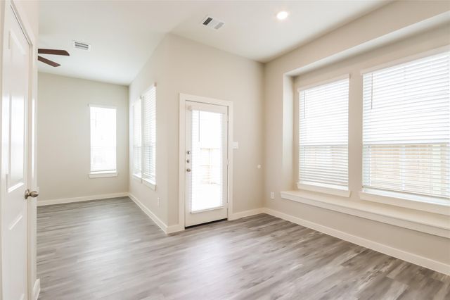 9835 Willow Creek Commerce Drive 616, Tomball, TX 77375