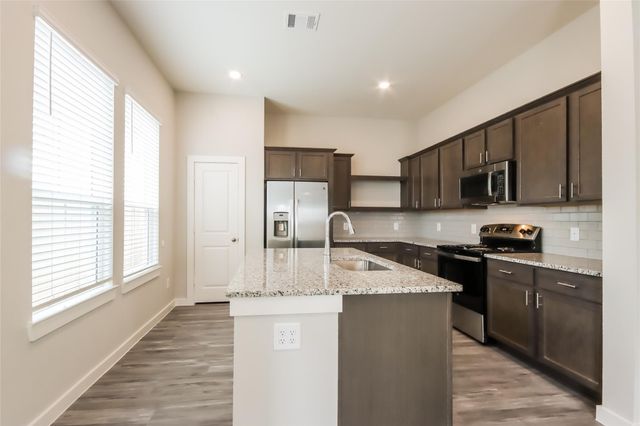 9835 Willow Creek Commerce Drive 616, Tomball, TX 77375