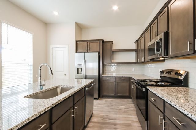 9835 Willow Creek Commerce Drive 616, Tomball, TX 77375
