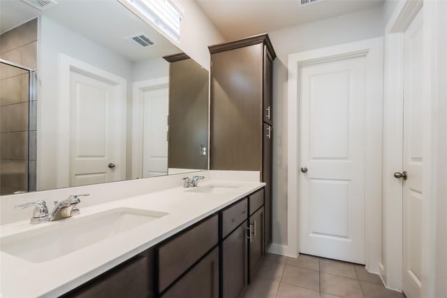 9835 Willow Creek Commerce Drive 616, Tomball, TX 77375
