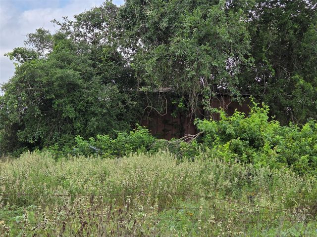 109 Prairie LN, Elgin, TX 78621