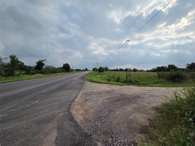 109 Prairie LN, Elgin, TX 78621