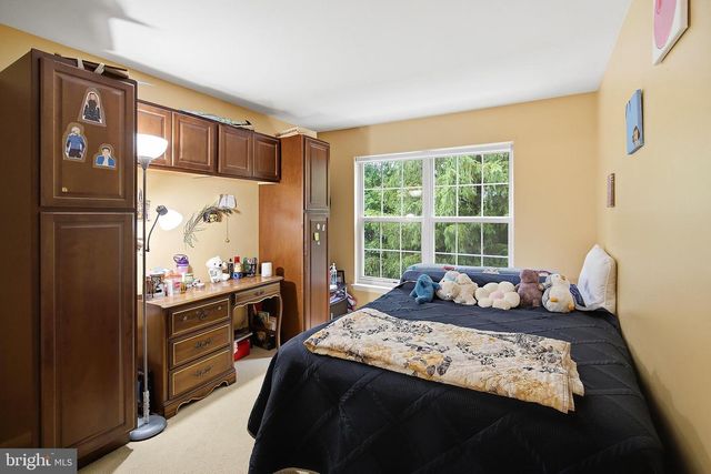 10 BURR CT, Plainsboro, NJ 08536