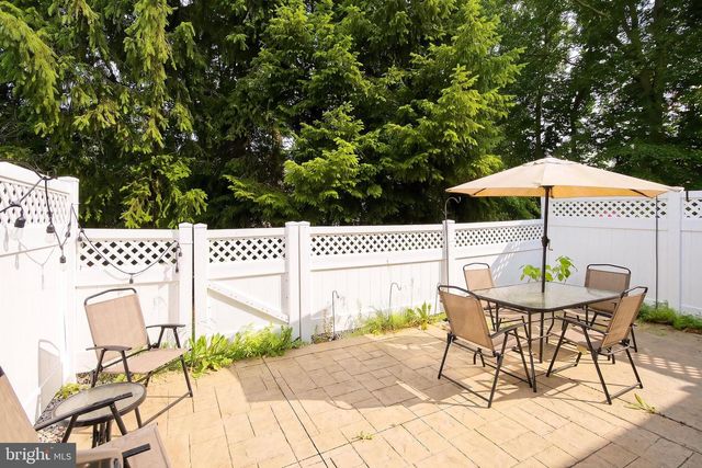 10 BURR CT, Plainsboro, NJ 08536
