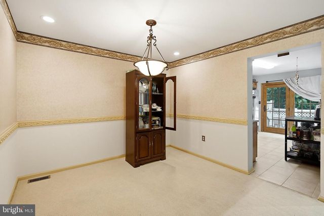 10 BURR CT, Plainsboro, NJ 08536