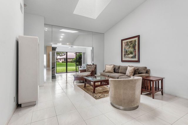 8271 SUN LAKE Drive, Boca Raton, FL 33496