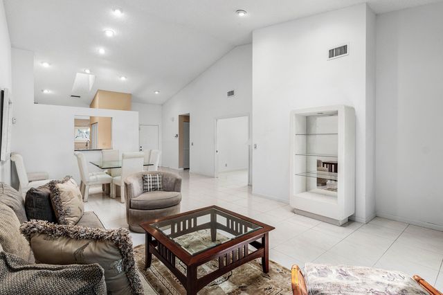 8271 SUN LAKE Drive, Boca Raton, FL 33496