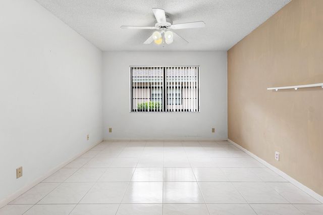 8271 SUN LAKE Drive, Boca Raton, FL 33496