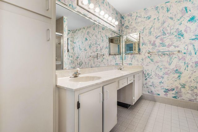 8271 SUN LAKE Drive, Boca Raton, FL 33496