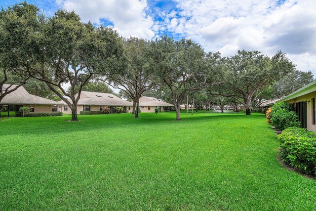 8271 SUN LAKE Drive, Boca Raton, FL 33496