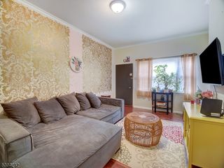 77 Lexington Ave, Jersey City, NJ 07304