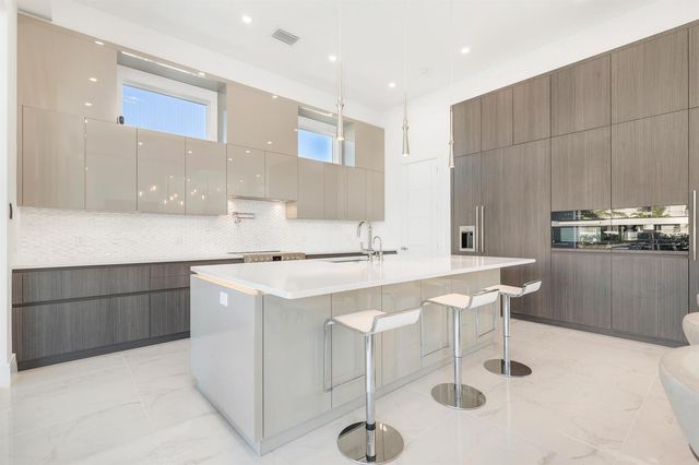 1180 Bimini Lane, Singer Island, FL 33404