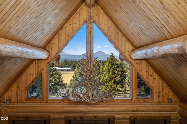 65155 Smokey Ridge Road, Bend, OR 97703