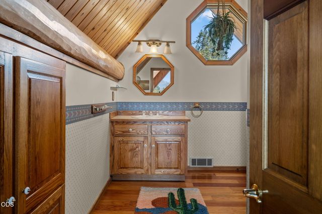 65155 Smokey Ridge Road, Bend, OR 97703