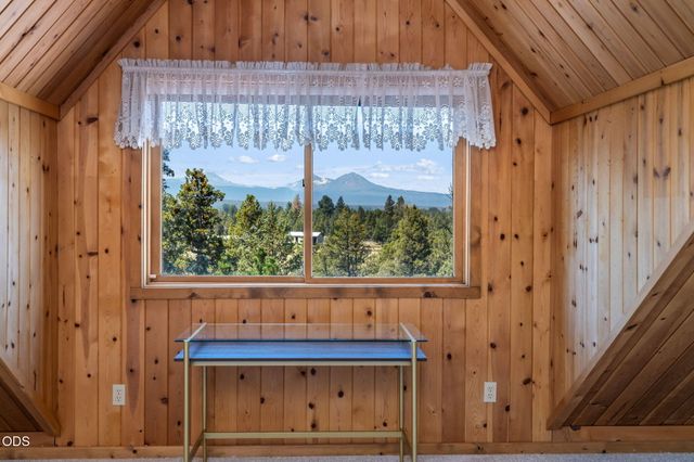 65155 Smokey Ridge Road, Bend, OR 97703