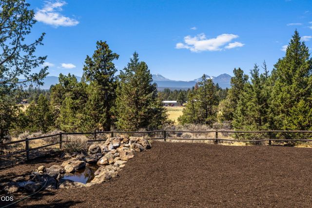 65155 Smokey Ridge Road, Bend, OR 97703