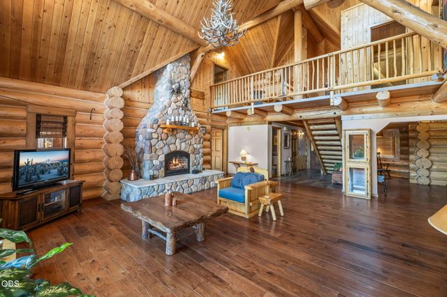 65155 Smokey Ridge Road, Bend, OR 97703