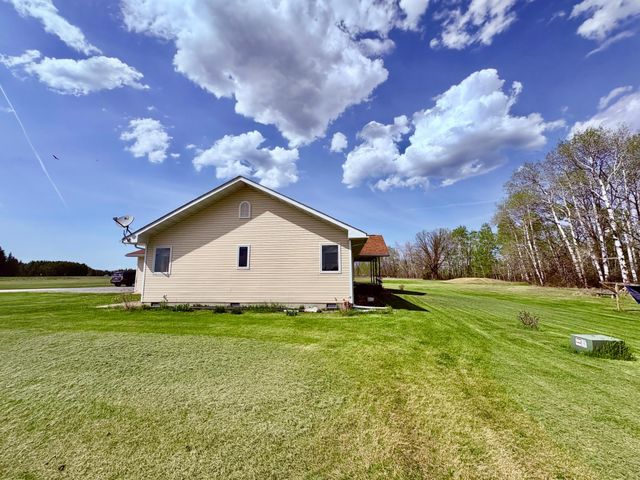 11777 State Highway 11 SE, Baudette, MN 56623