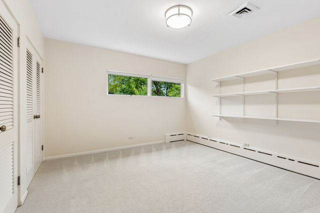 3045 Farner Court, Riverwoods, IL 60015