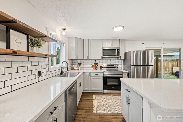 9011 washington Boulevard SW, Lakewood, WA 98498