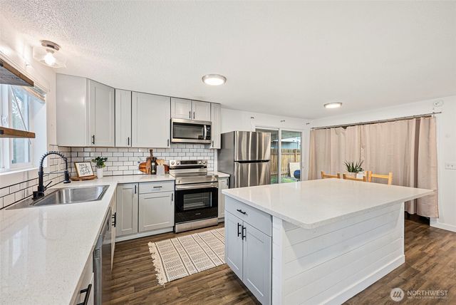 9011 washington Boulevard SW, Lakewood, WA 98498